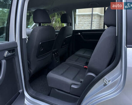 Серый Фольксваген Туран, объемом двигателя 1.6 л и пробегом 211 тыс. км за 7450 $, фото 28 на Automoto.ua