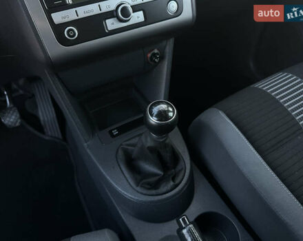 Серый Фольксваген Туран, объемом двигателя 1.6 л и пробегом 236 тыс. км за 8200 $, фото 32 на Automoto.ua