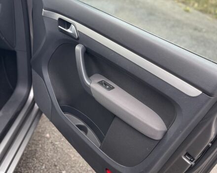 Серый Фольксваген Туран, объемом двигателя 1.4 л и пробегом 205 тыс. км за 6900 $, фото 15 на Automoto.ua