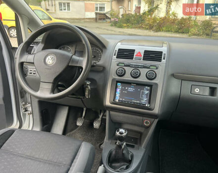 Сірий Фольксваген Туран, об'ємом двигуна 1.4 л та пробігом 193 тис. км за 6500 $, фото 57 на Automoto.ua