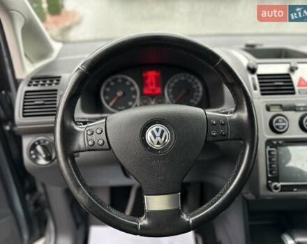 Серый Фольксваген Туран, объемом двигателя 1.4 л и пробегом 240 тыс. км за 6800 $, фото 9 на Automoto.ua