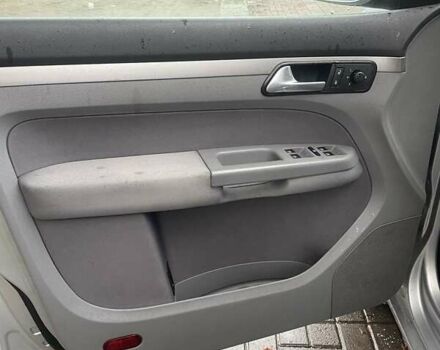 Сірий Фольксваген Туран, об'ємом двигуна 1.4 л та пробігом 179 тис. км за 5956 $, фото 4 на Automoto.ua