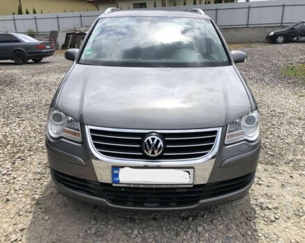 Сірий Фольксваген Туран, об'ємом двигуна 1.4 л та пробігом 240 тис. км за 5900 $, фото 4 на Automoto.ua