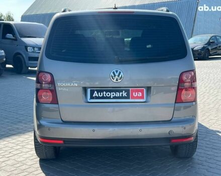 Серый Фольксваген Туран, объемом двигателя 1.6 л и пробегом 254 тыс. км за 7590 $, фото 6 на Automoto.ua