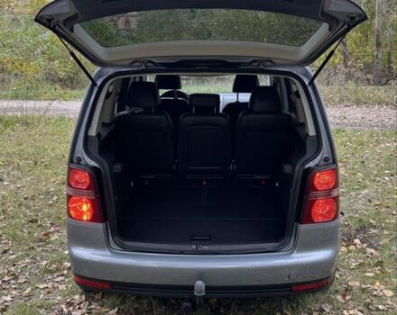 Серый Фольксваген Туран, объемом двигателя 1.4 л и пробегом 187 тыс. км за 8250 $, фото 12 на Automoto.ua