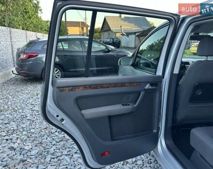 Серый Фольксваген Туран, объемом двигателя 1.4 л и пробегом 142 тыс. км за 8650 $, фото 62 на Automoto.ua