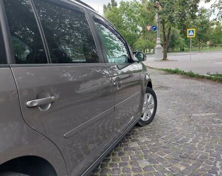 Сірий Фольксваген Туран, об'ємом двигуна 1.4 л та пробігом 232 тис. км за 7000 $, фото 8 на Automoto.ua