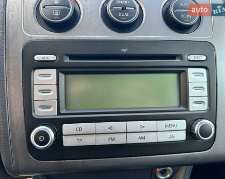 Сірий Фольксваген Туран, об'ємом двигуна 1.6 л та пробігом 196 тис. км за 8199 $, фото 57 на Automoto.ua