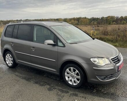 Серый Фольксваген Туран, объемом двигателя 1.4 л и пробегом 205 тыс. км за 6900 $, фото 5 на Automoto.ua
