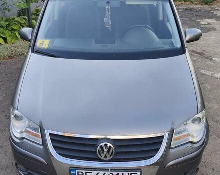 Серый Фольксваген Туран, объемом двигателя 1.39 л и пробегом 235 тыс. км за 8550 $, фото 4 на Automoto.ua