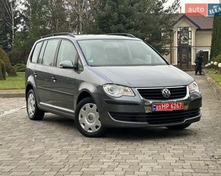 Серый Фольксваген Туран, объемом двигателя 1.6 л и пробегом 210 тыс. км за 7350 $, фото 7 на Automoto.ua