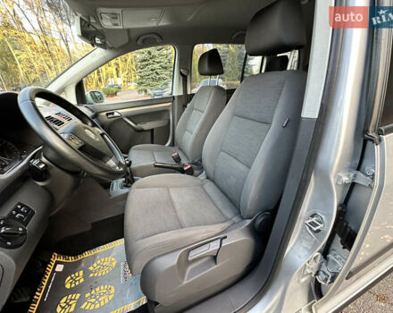 Сірий Фольксваген Туран, об'ємом двигуна 1.6 л та пробігом 196 тис. км за 8199 $, фото 48 на Automoto.ua