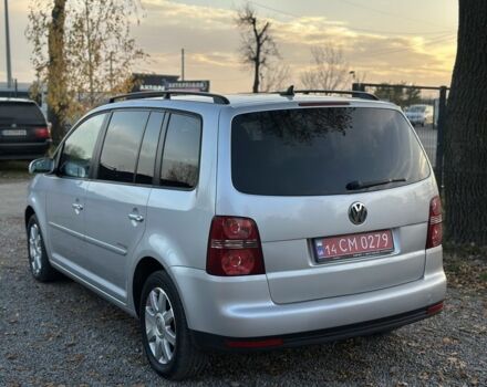 Серый Фольксваген Туран, объемом двигателя 1.6 л и пробегом 236 тыс. км за 8200 $, фото 3 на Automoto.ua