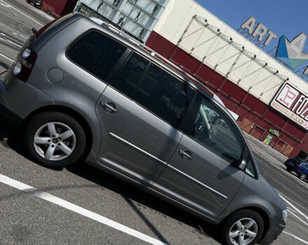 Серый Фольксваген Туран, объемом двигателя 2 л и пробегом 226 тыс. км за 10750 $, фото 13 на Automoto.ua