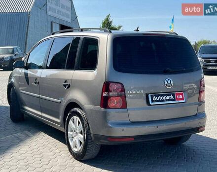 Сірий Фольксваген Туран, об'ємом двигуна 1.6 л та пробігом 254 тис. км за 7590 $, фото 5 на Automoto.ua