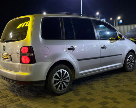 Серый Фольксваген Туран, объемом двигателя 1.9 л и пробегом 229 тыс. км за 8600 $, фото 6 на Automoto.ua