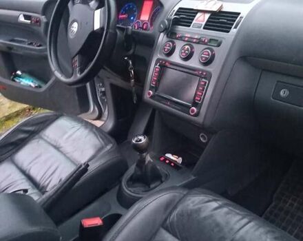 Сірий Фольксваген Туран, об'ємом двигуна 1.4 л та пробігом 255 тис. км за 7200 $, фото 13 на Automoto.ua