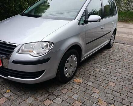 Сірий Фольксваген Туран, об'ємом двигуна 1.6 л та пробігом 216 тис. км за 7700 $, фото 4 на Automoto.ua