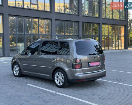 Сірий Фольксваген Туран, об'ємом двигуна 0 л та пробігом 180 тис. км за 7700 $, фото 6 на Automoto.ua