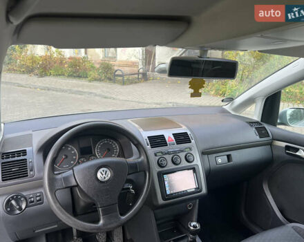 Сірий Фольксваген Туран, об'ємом двигуна 1.4 л та пробігом 193 тис. км за 6500 $, фото 51 на Automoto.ua