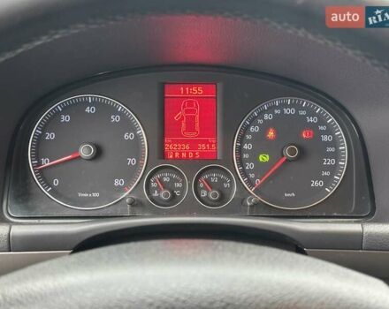 Серый Фольксваген Туран, объемом двигателя 1.39 л и пробегом 263 тыс. км за 6290 $, фото 22 на Automoto.ua