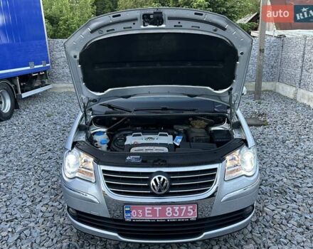 Серый Фольксваген Туран, объемом двигателя 1.4 л и пробегом 142 тыс. км за 8650 $, фото 105 на Automoto.ua