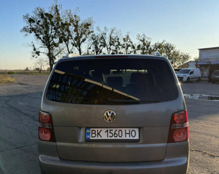 Серый Фольксваген Туран, объемом двигателя 1.39 л и пробегом 196 тыс. км за 7700 $, фото 6 на Automoto.ua