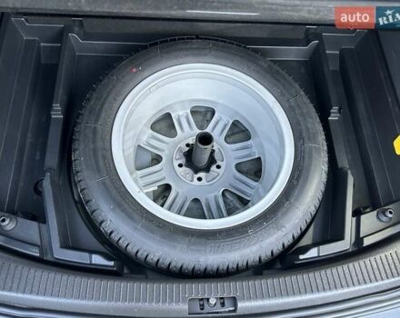 Серый Фольксваген Туран, объемом двигателя 1.4 л и пробегом 142 тыс. км за 8650 $, фото 97 на Automoto.ua