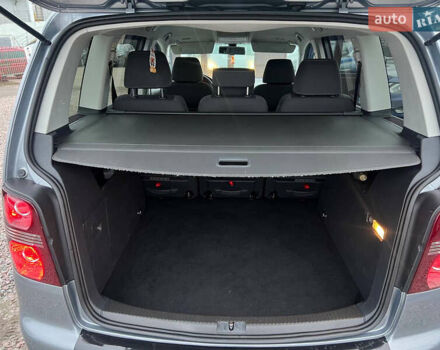 Серый Фольксваген Туран, объемом двигателя 1.4 л и пробегом 189 тыс. км за 7700 $, фото 18 на Automoto.ua