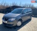 Сірий Фольксваген Туран, об'ємом двигуна 1.6 л та пробігом 196 тис. км за 8500 $, фото 1 на Automoto.ua