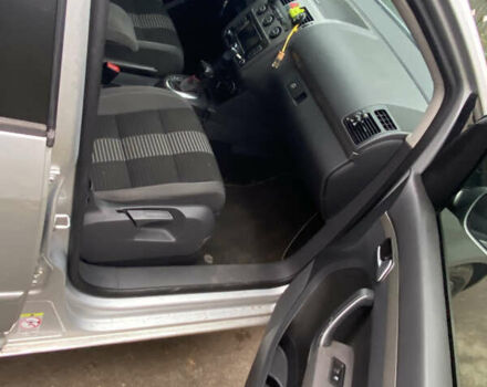 Серый Фольксваген Туран, объемом двигателя 1.98 л и пробегом 303 тыс. км за 7800 $, фото 15 на Automoto.ua