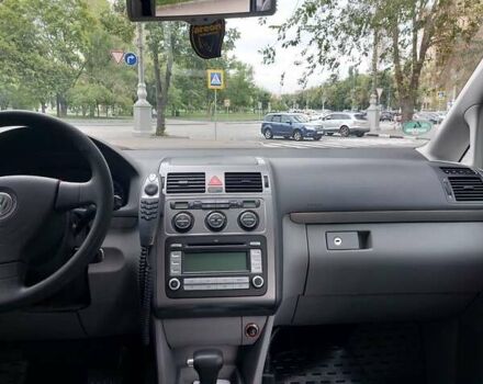 Сірий Фольксваген Туран, об'ємом двигуна 1.4 л та пробігом 232 тис. км за 7000 $, фото 23 на Automoto.ua