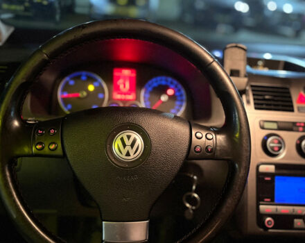 Серый Фольксваген Туран, объемом двигателя 1.9 л и пробегом 229 тыс. км за 8600 $, фото 14 на Automoto.ua