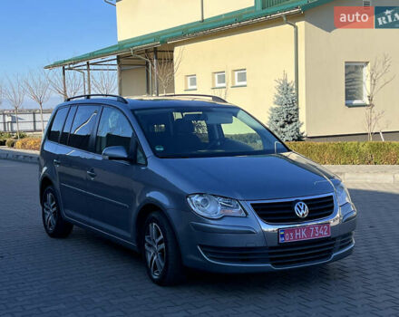 Серый Фольксваген Туран, объемом двигателя 1.4 л и пробегом 188 тыс. км за 6000 $, фото 4 на Automoto.ua