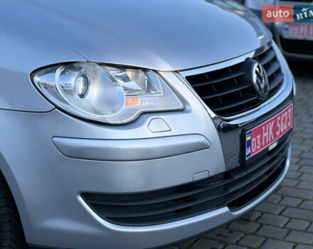 Серый Фольксваген Туран, объемом двигателя 1.4 л и пробегом 175 тыс. км за 7500 $, фото 18 на Automoto.ua