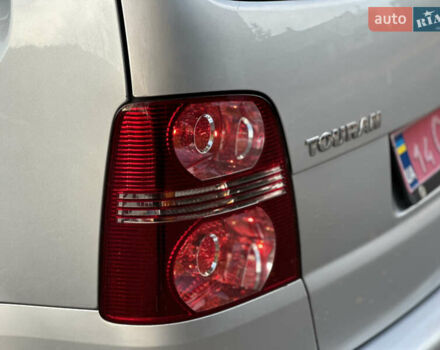 Сірий Фольксваген Туран, об'ємом двигуна 1.6 л та пробігом 196 тис. км за 8199 $, фото 17 на Automoto.ua