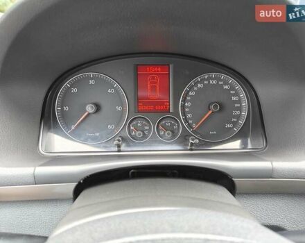 Сірий Фольксваген Туран, об'ємом двигуна 1.9 л та пробігом 263 тис. км за 8500 $, фото 7 на Automoto.ua
