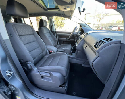 Серый Фольксваген Туран, объемом двигателя 1.4 л и пробегом 188 тыс. км за 6000 $, фото 55 на Automoto.ua