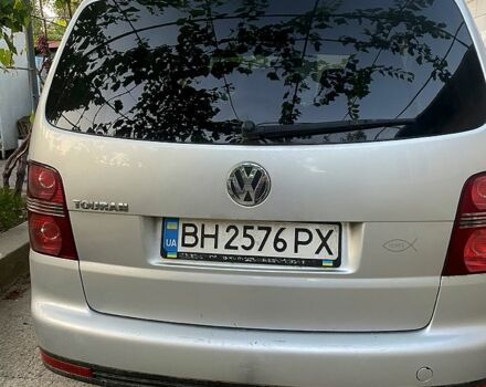 Серый Фольксваген Туран, объемом двигателя 2 л и пробегом 345 тыс. км за 6600 $, фото 4 на Automoto.ua