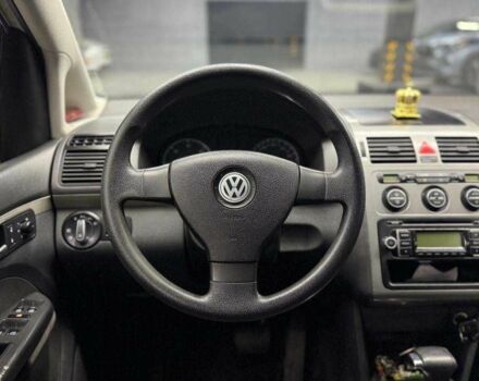 Серый Фольксваген Туран, объемом двигателя 2 л и пробегом 326 тыс. км за 7800 $, фото 9 на Automoto.ua