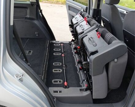 Сірий Фольксваген Туран, об'ємом двигуна 1.4 л та пробігом 227 тис. км за 5999 $, фото 17 на Automoto.ua