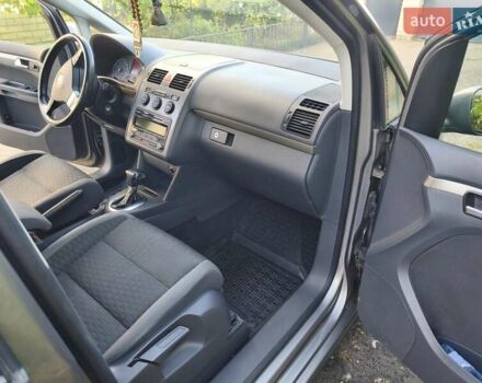 Серый Фольксваген Туран, объемом двигателя 1.39 л и пробегом 235 тыс. км за 8550 $, фото 13 на Automoto.ua