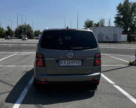 Серый Фольксваген Туран, объемом двигателя 2 л и пробегом 226 тыс. км за 10750 $, фото 7 на Automoto.ua