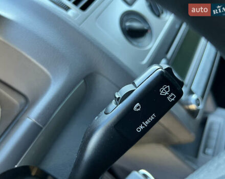 Серый Фольксваген Туран, объемом двигателя 1.4 л и пробегом 188 тыс. км за 6000 $, фото 65 на Automoto.ua