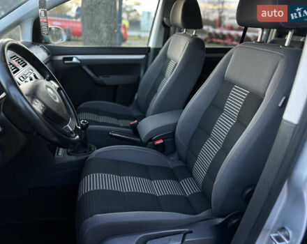 Серый Фольксваген Туран, объемом двигателя 1.6 л и пробегом 236 тыс. км за 8200 $, фото 25 на Automoto.ua