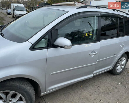 Серый Фольксваген Туран, объемом двигателя 1.97 л и пробегом 350 тыс. км за 6150 $, фото 3 на Automoto.ua