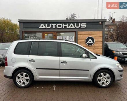 Серый Фольксваген Туран, объемом двигателя 1.9 л и пробегом 235 тыс. км за 7999 $, фото 3 на Automoto.ua