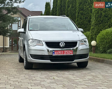 Серый Фольксваген Туран, объемом двигателя 1.6 л и пробегом 211 тыс. км за 7450 $, фото 17 на Automoto.ua