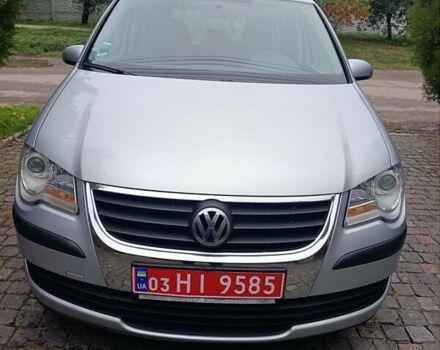 Сірий Фольксваген Туран, об'ємом двигуна 1.6 л та пробігом 216 тис. км за 7700 $, фото 2 на Automoto.ua