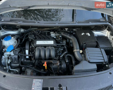 Серый Фольксваген Туран, объемом двигателя 1.6 л и пробегом 236 тыс. км за 8200 $, фото 58 на Automoto.ua